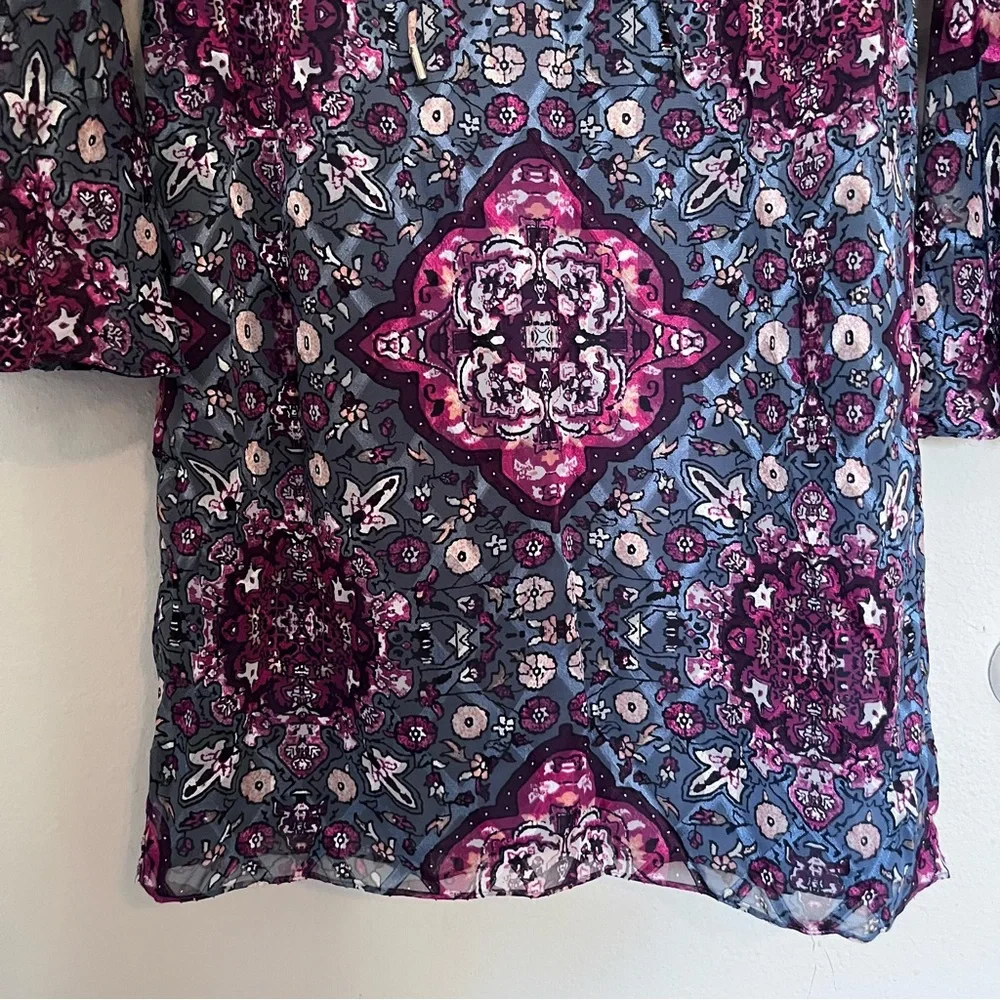 White House Black Market Medallion Floral Shift Dress Bell Sleeves XS Boho - Picture 7 of 14